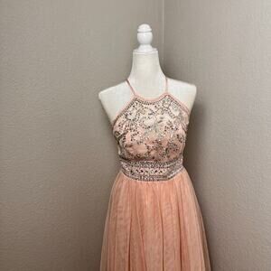 B. Darlin Juniors Dress Size 7/8 HOCO Peach Sequin Bejeweled Tulle Halter‎ Gown